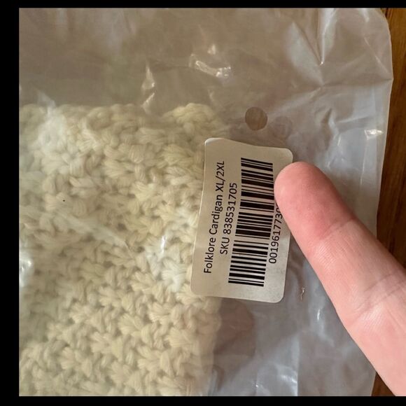 Taylor Swift Folklore Cardigan XL/2XL- Brand New Official Folk Tour AUTHENTIC - Picture 6 of 8